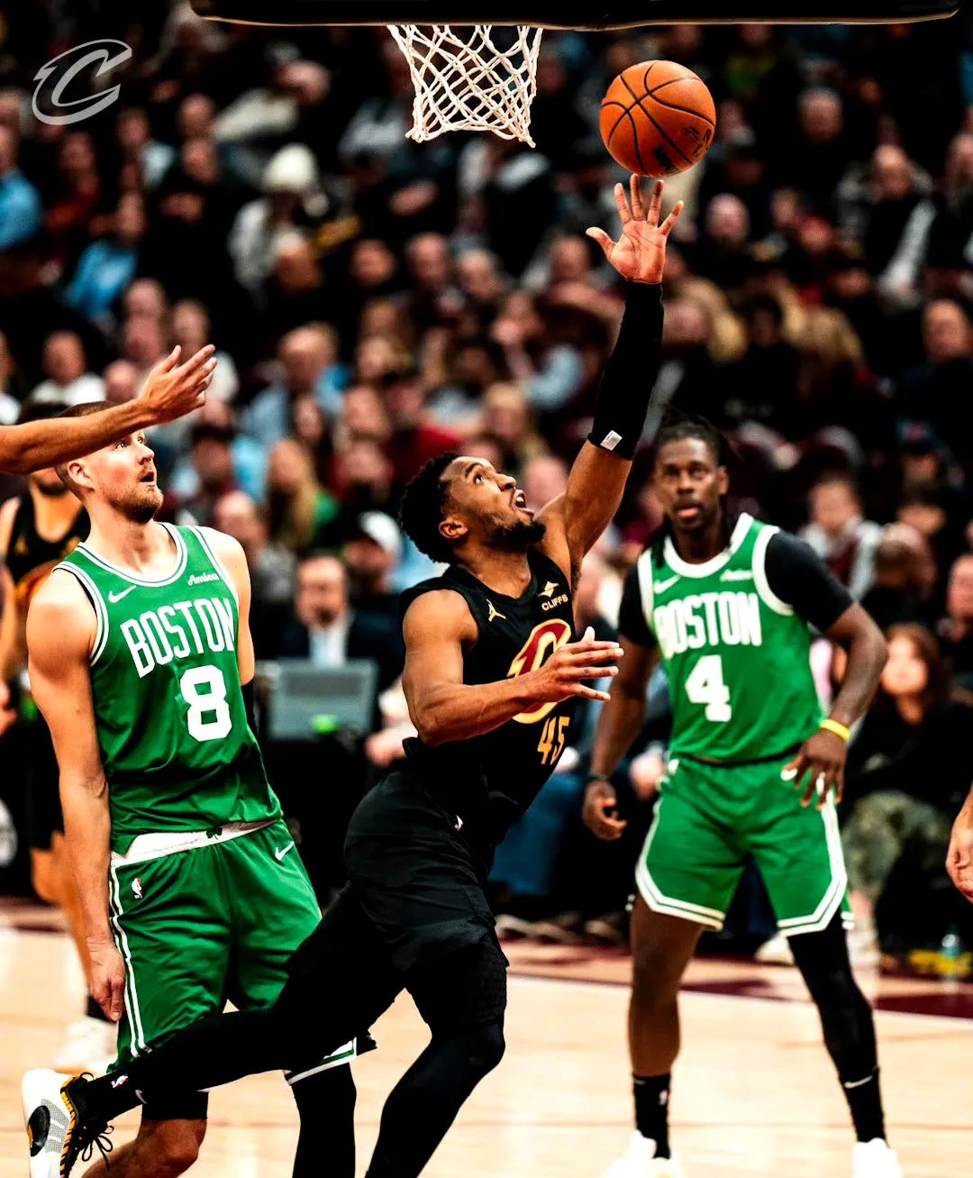 凯尔特人遭遇雷霆,失去胜利机会 凯尔特人遭遇雷霆,失去胜利机会