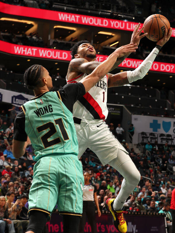 快船胜开拓者，豪取七连胜