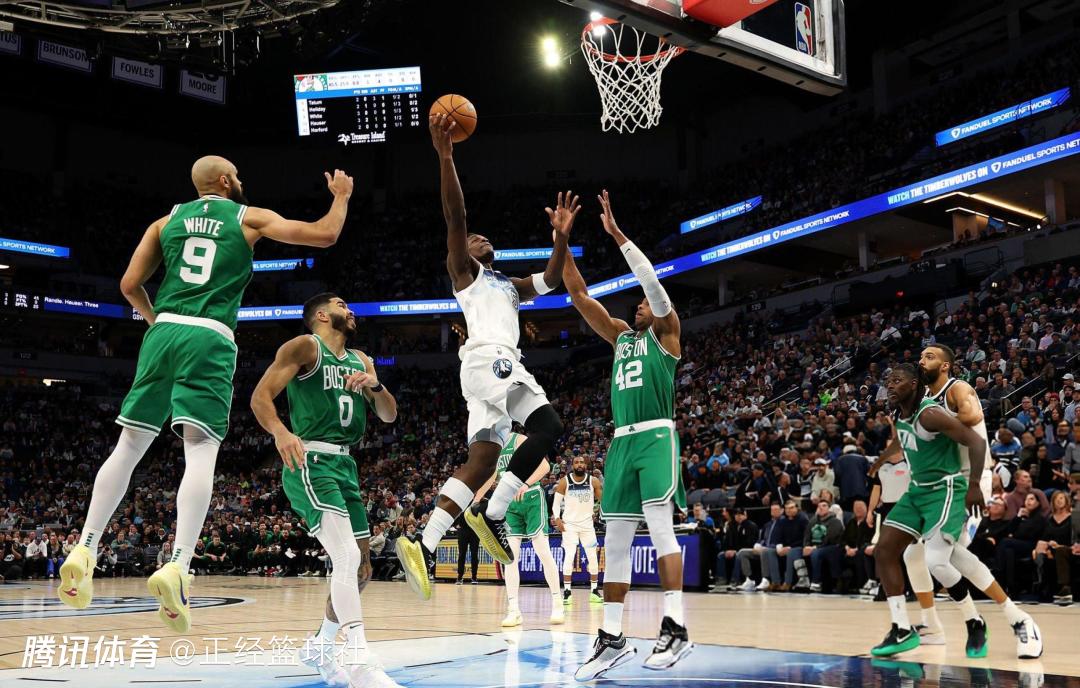 开运体育投注-凯尔特人主场双杀雄鹿，布朗发威