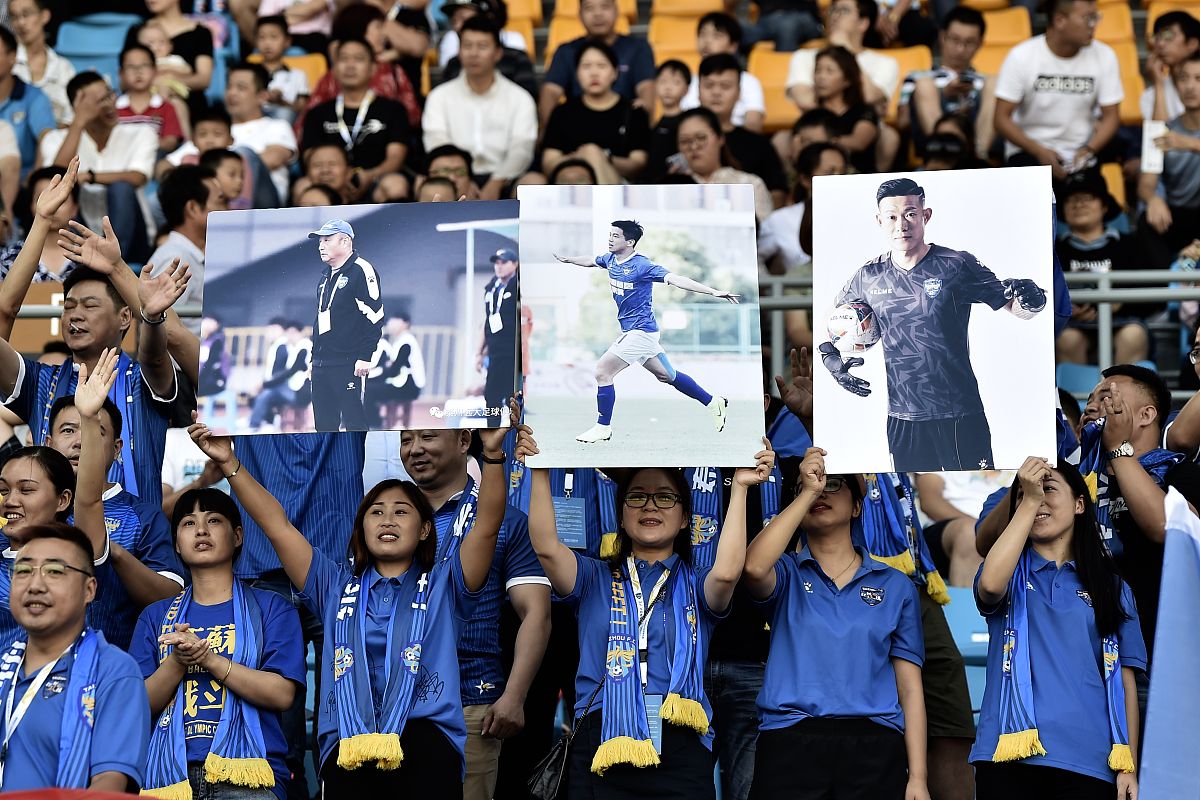 热血对抗,火爆战火引发球场烽火连天的简单介绍 热血对抗,火爆战火引发球场烽火连天的简单介绍