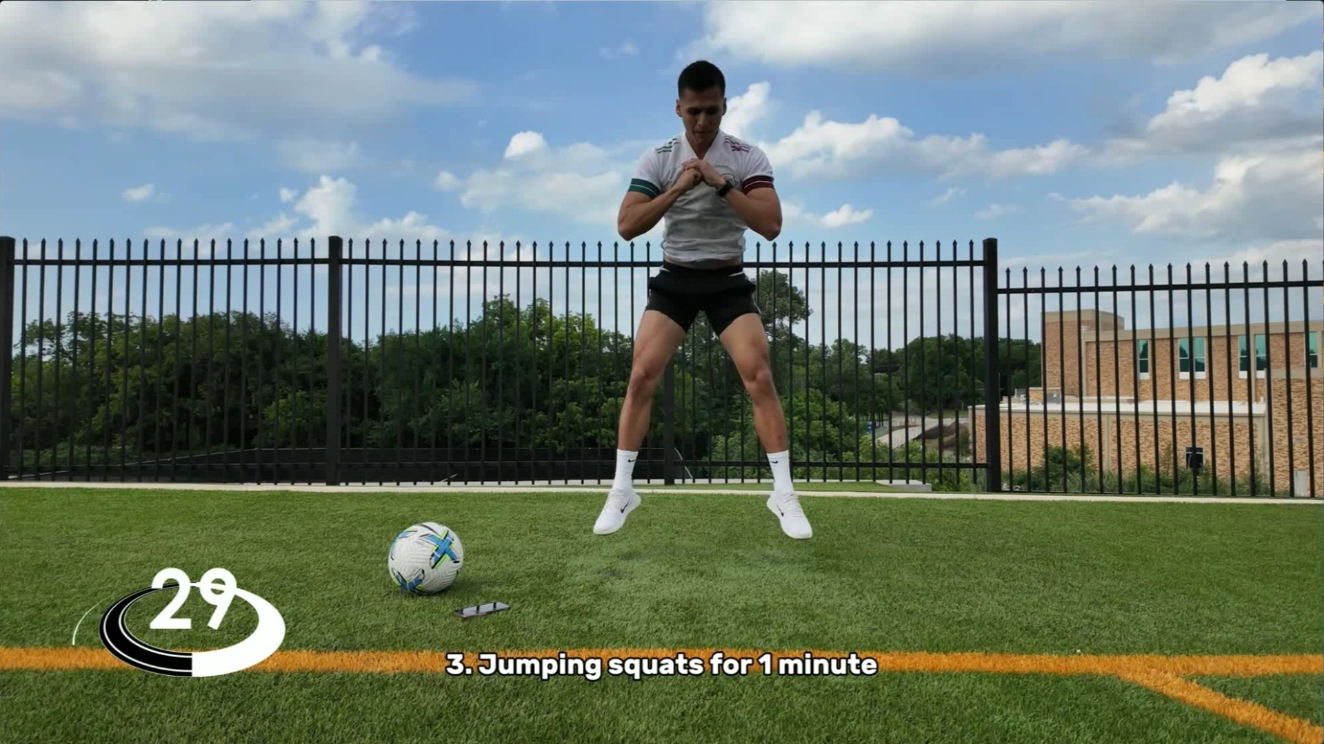 球员交流经验,提高整体战斗力 球员交流经验,提高整体战斗力